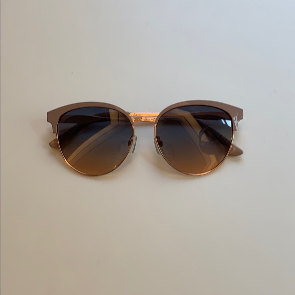 Never worn Tahari Sunglasses!